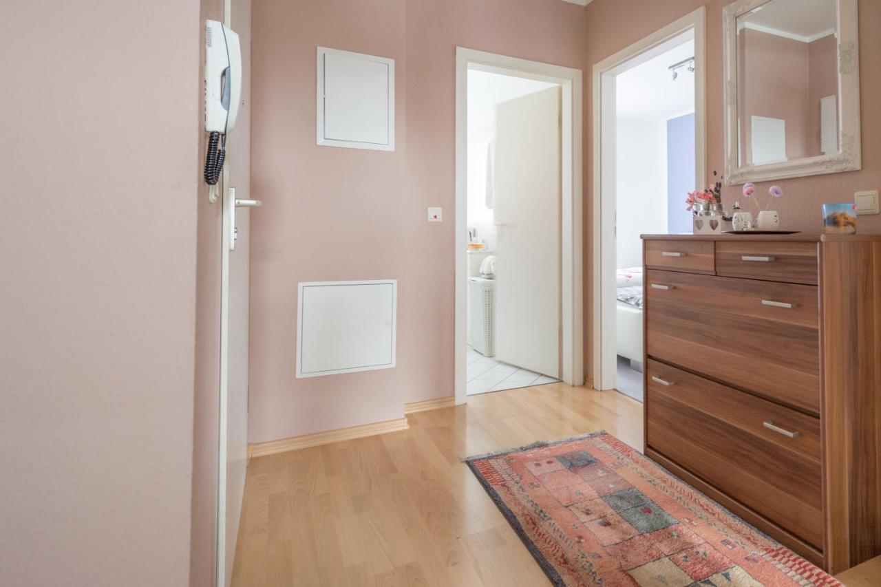 Anyroomdirect Private Apartments Near Hannover Exhibition Room Agency Exterior photo
